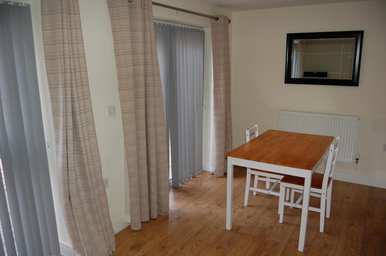 Saracens Courtyard By Swa Apartman Cheltenham Kültér fotó