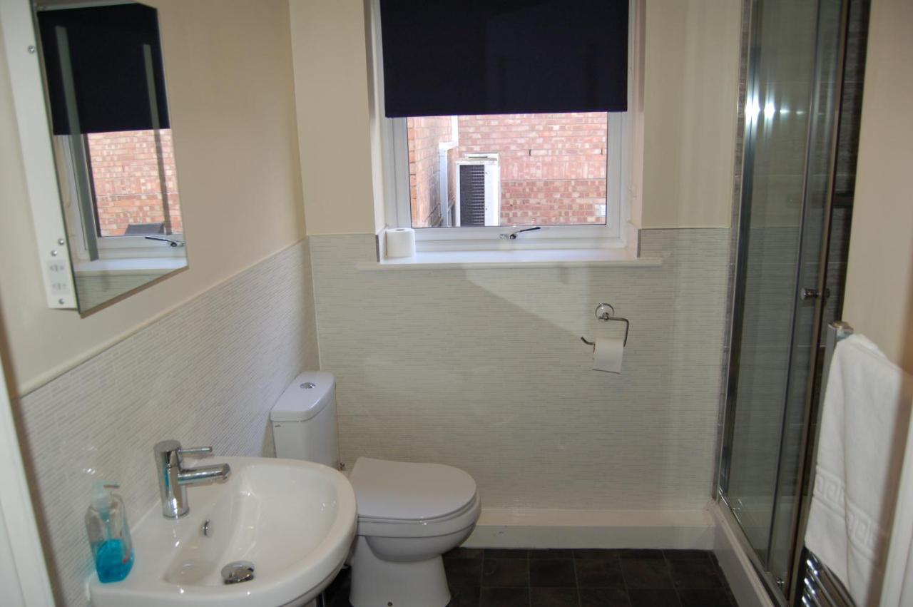 Saracens Courtyard By Swa Apartman Cheltenham Kültér fotó