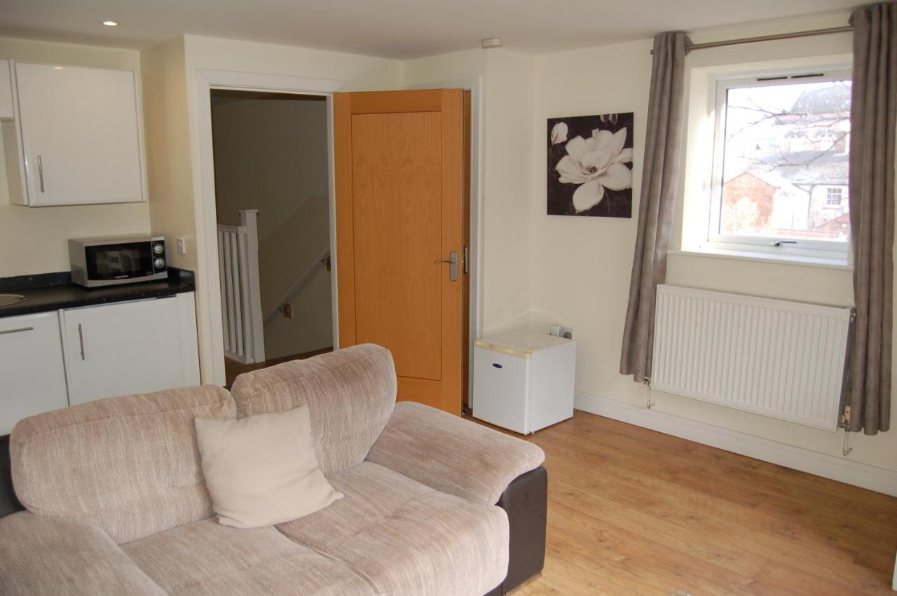 Saracens Courtyard By Swa Apartman Cheltenham Kültér fotó