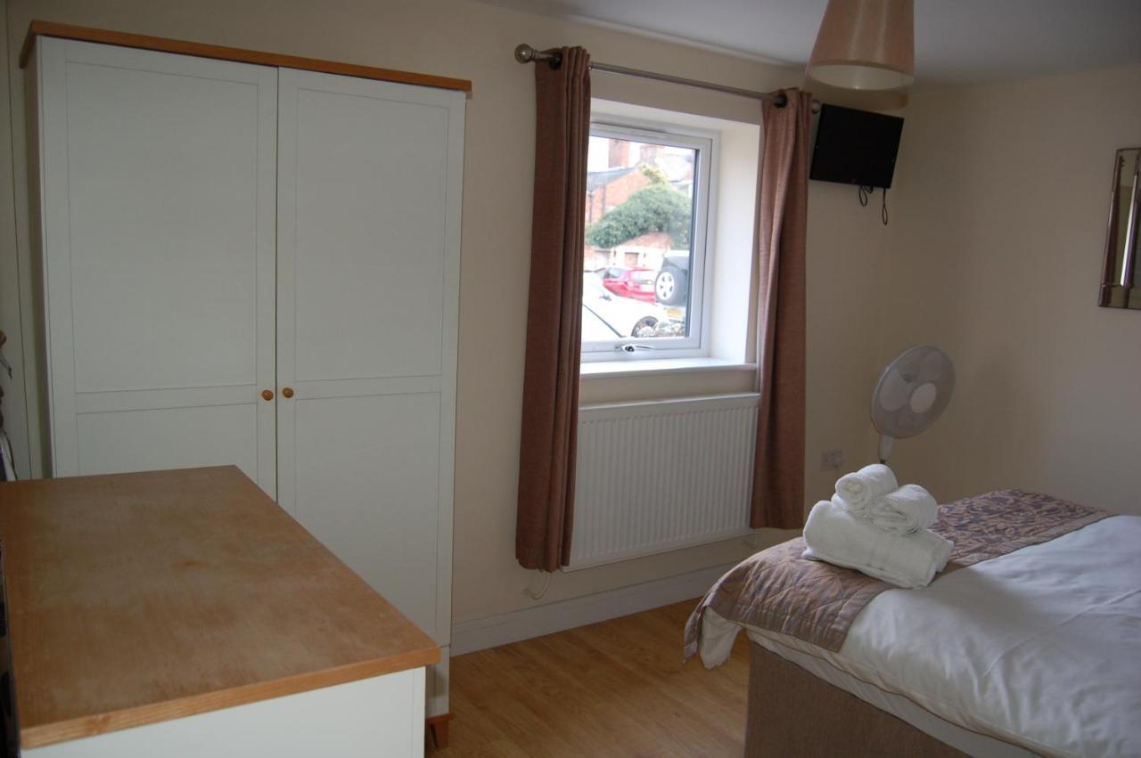 Saracens Courtyard By Swa Apartman Cheltenham Kültér fotó