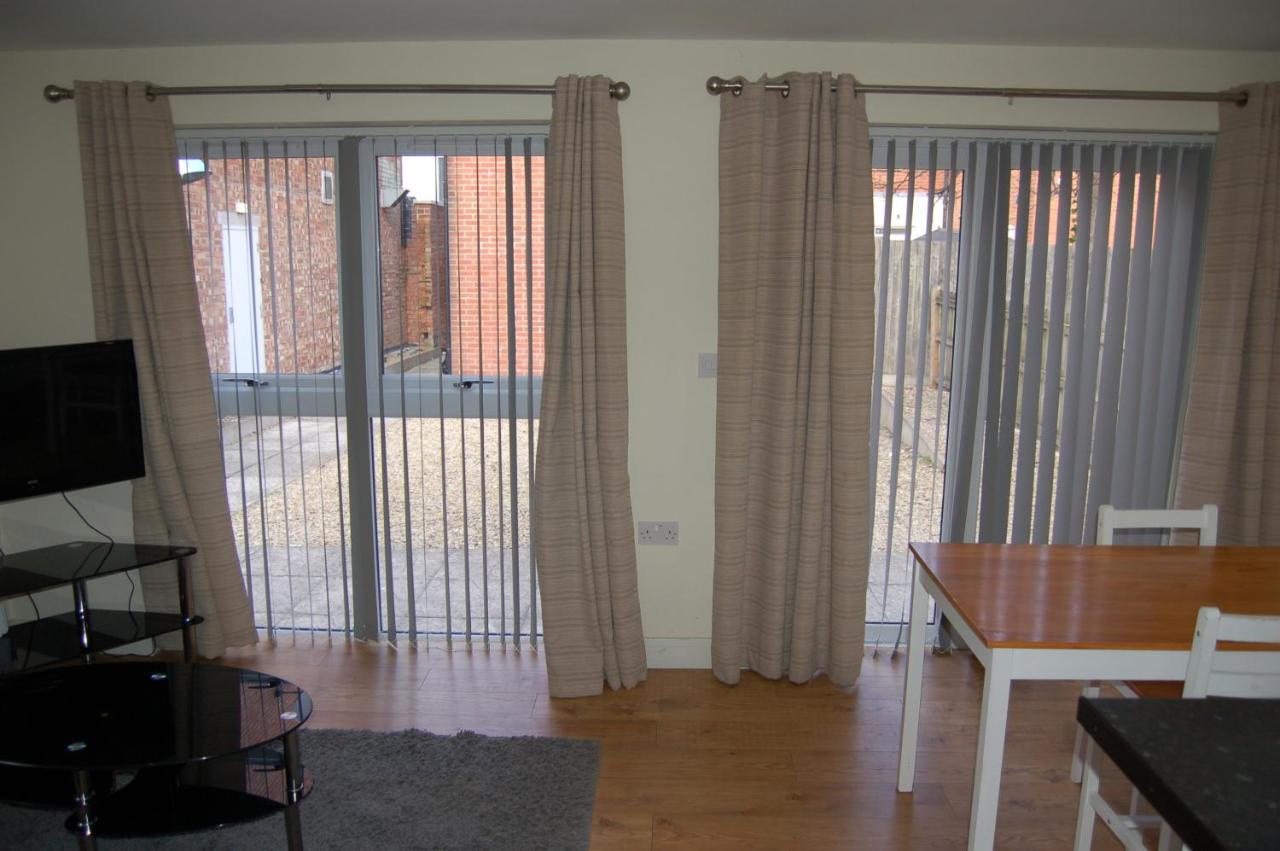 Saracens Courtyard By Swa Apartman Cheltenham Kültér fotó